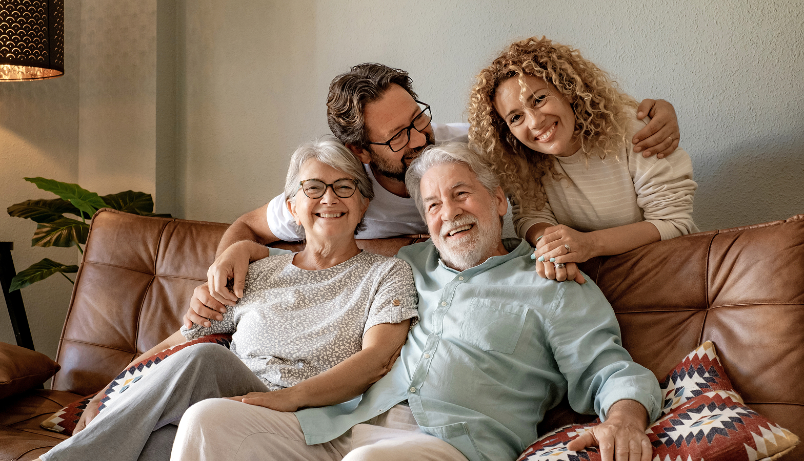 Familie in einer Besprechung zum Erbrecht